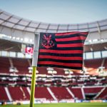A balança rubro-negra: A caça à liderança no Maracanã e o choque de realidade na base